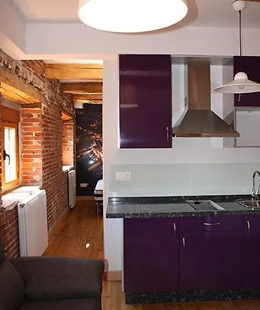 Apartment Emilia Feo Gotico Leon